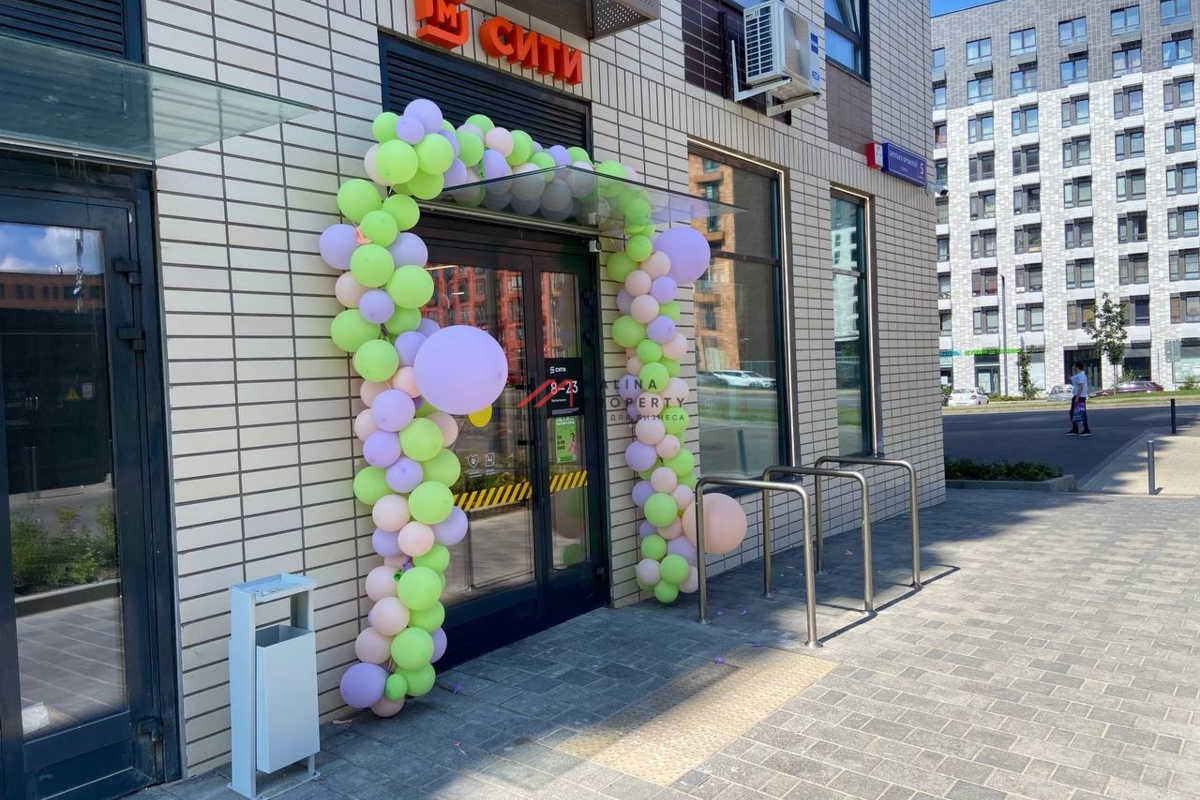 Продажа помещения с "Магнитом" на 1-й линии ЖК