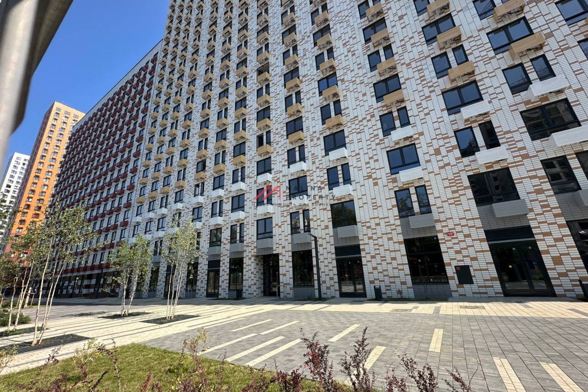 Продажа помещения в ЖК "Кольская 8" на 1-й линии