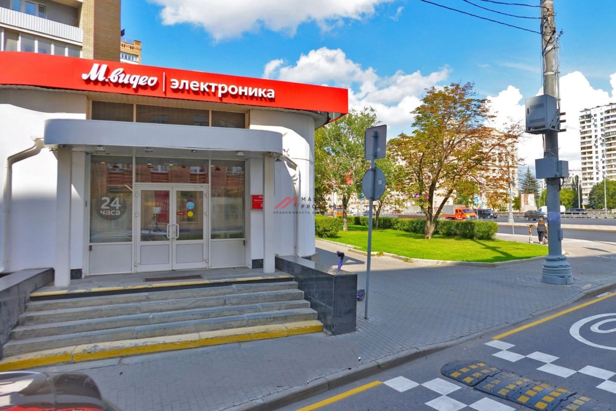 Продажа торгового помещения с магазином М.Видео в Москве