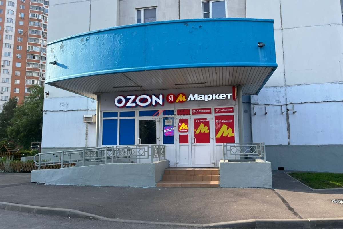 Продажа помещения с арендаторами на Лухмановской