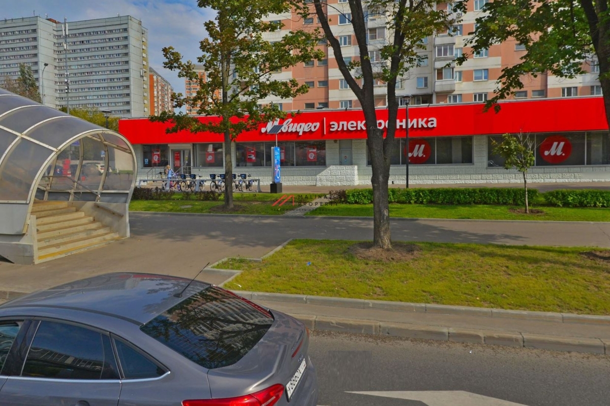 Продажа помещения с магазином М. Видео на Октябрьском поле
