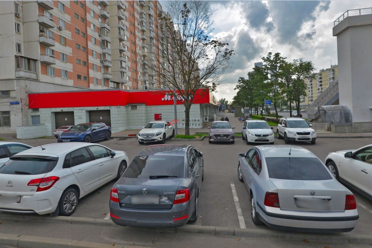 Продажа помещения с магазином М. Видео на Октябрьском поле