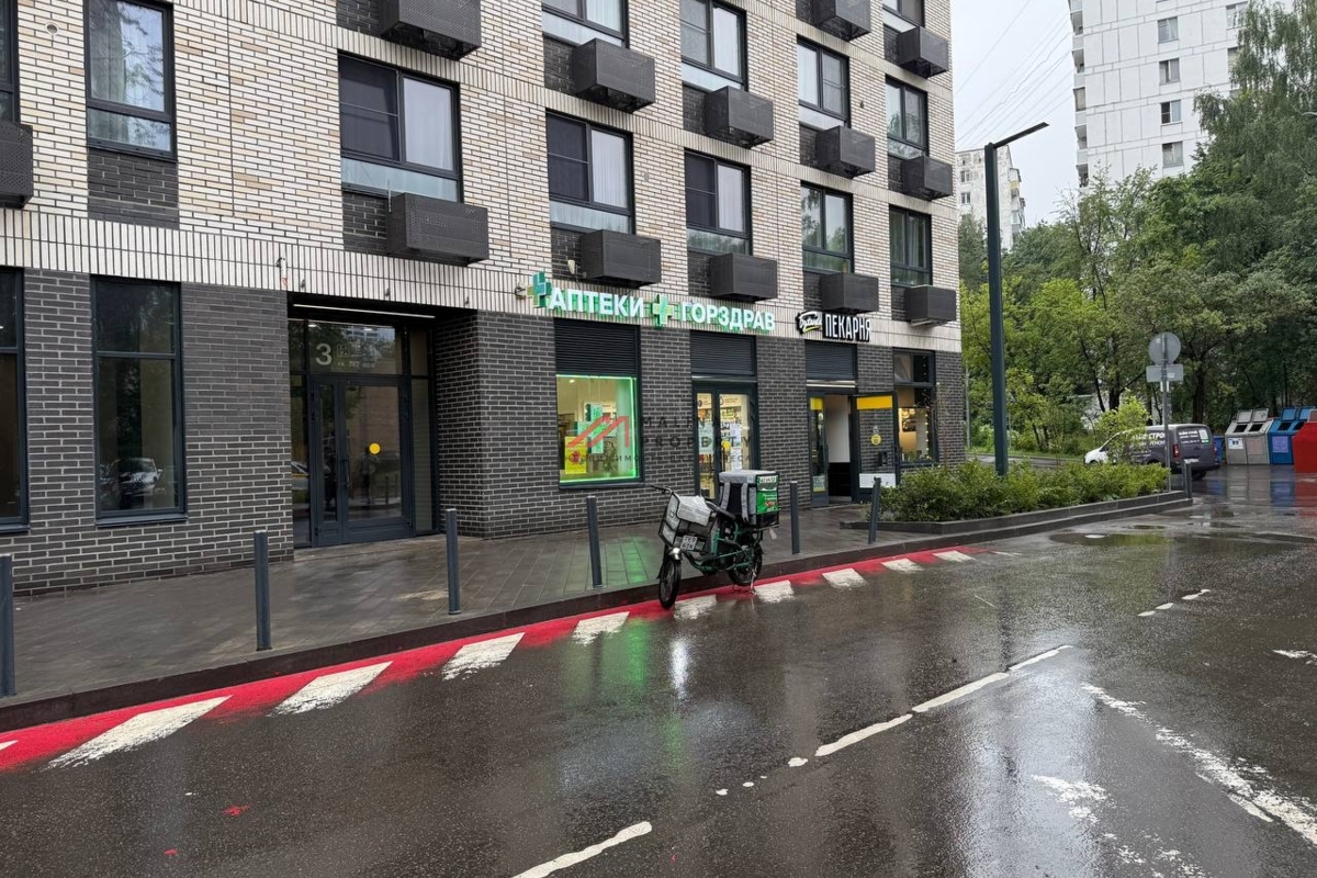 Продаж торгового помещения с аптекой Горздрав