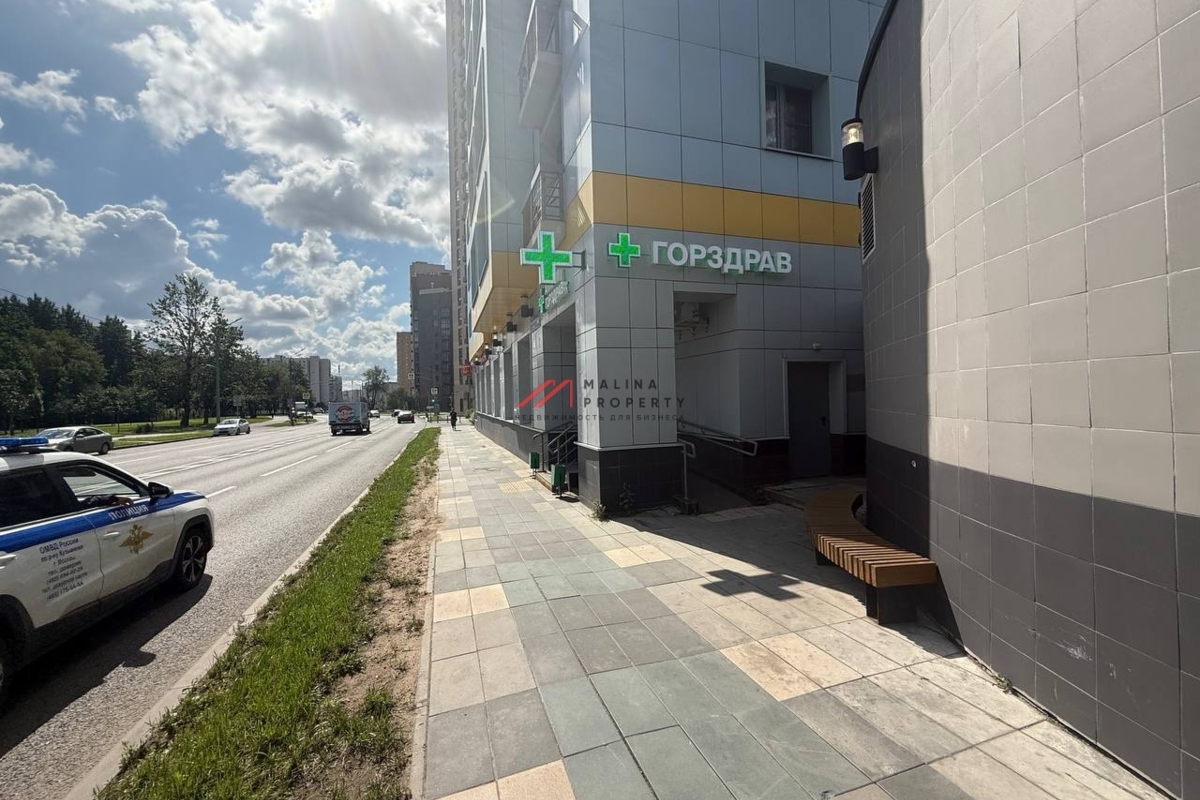 Продажа помещения c Магнитом и Горздравом