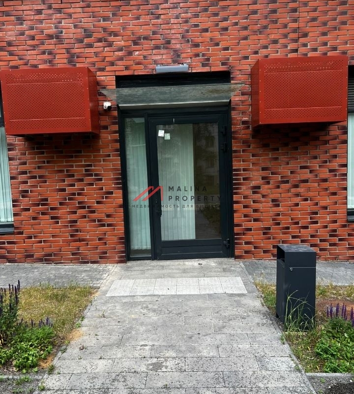 Продажа торгового помещения в новом доме 