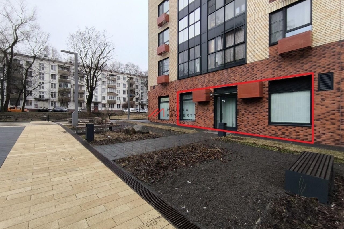 Продажа торгового помещения в новом доме 