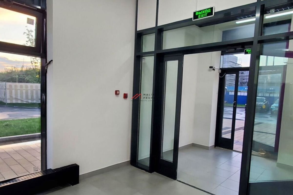 Продажа нежилого помещения с  Wildberries на Сиреневом бульваре