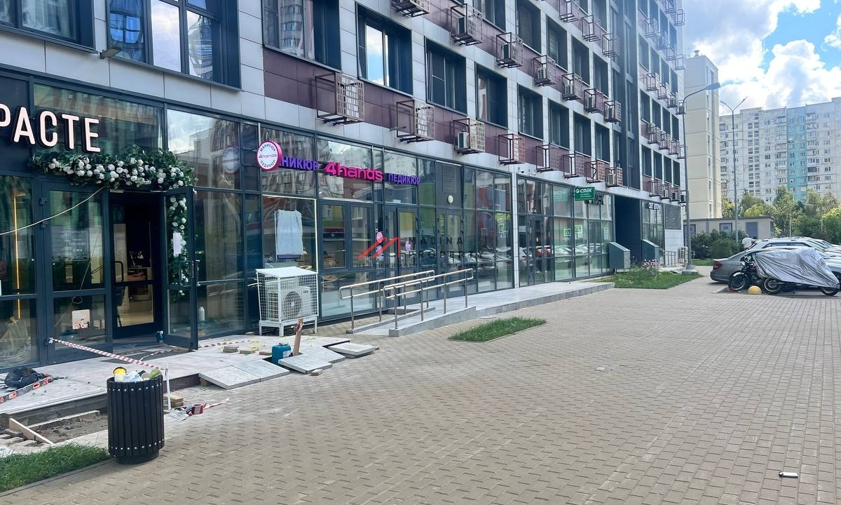 Продажа помещения арендатором 4Hands