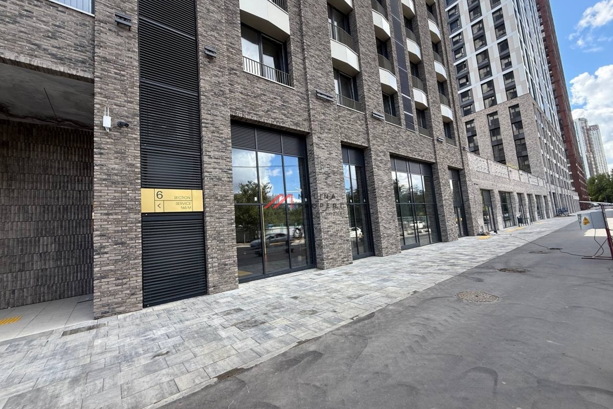 Продажа торгового помещения в ЖК "EVER". 1-я линия