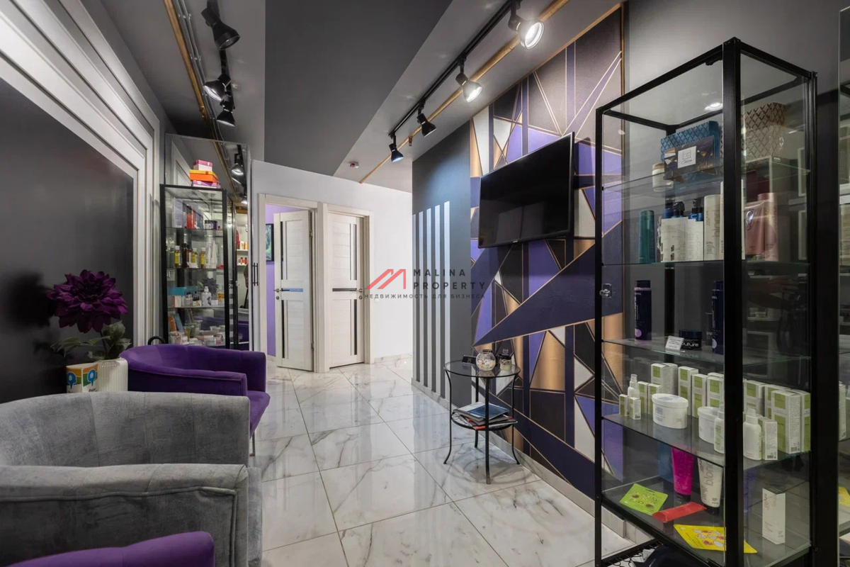 Продажа помещения с арендаторами на выходе из метро