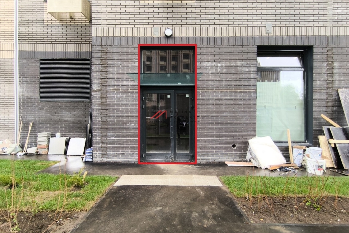 Продажа торгового помещения в новом доме