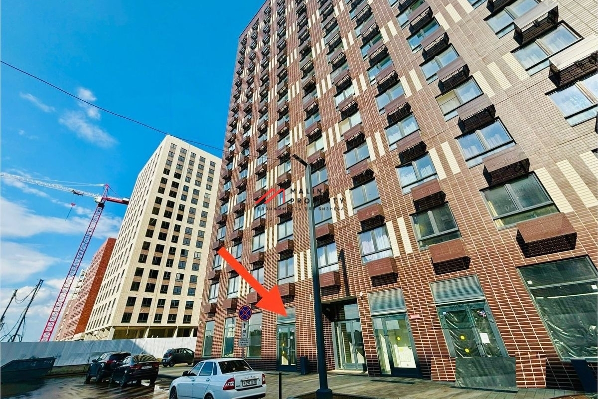 Аренда углового помещения в центре ЖК "Никольские Луга" 