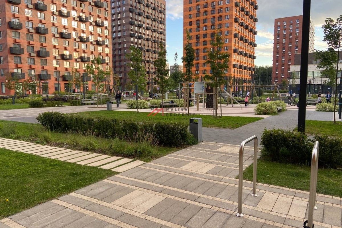 Продажа торгового помещения с арендатором в ЖК "Саларьево" 