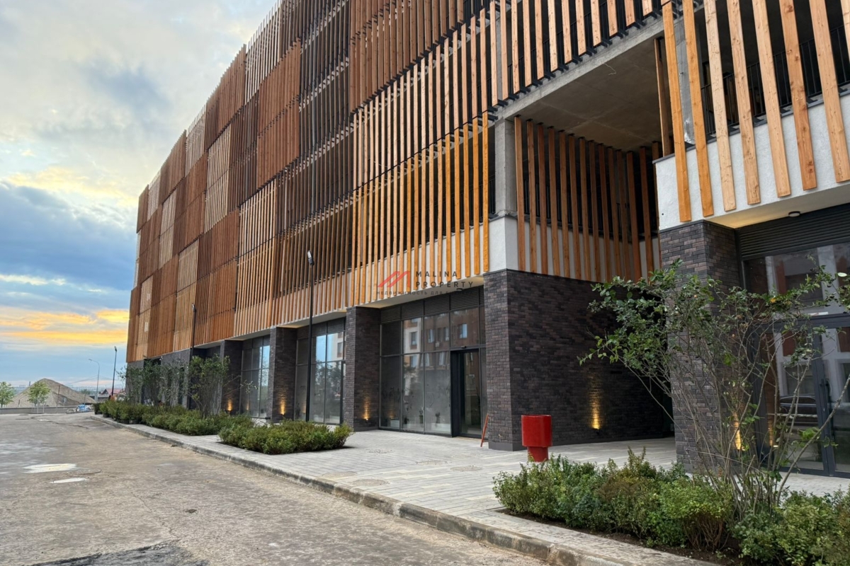 Аренда торгового помещения в ЖК "Пеpвый квaртал" 