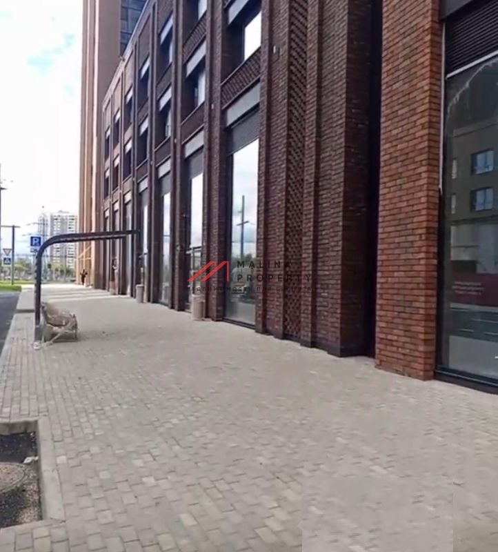 Аренда торгового помещения в ЖК "Wave" 