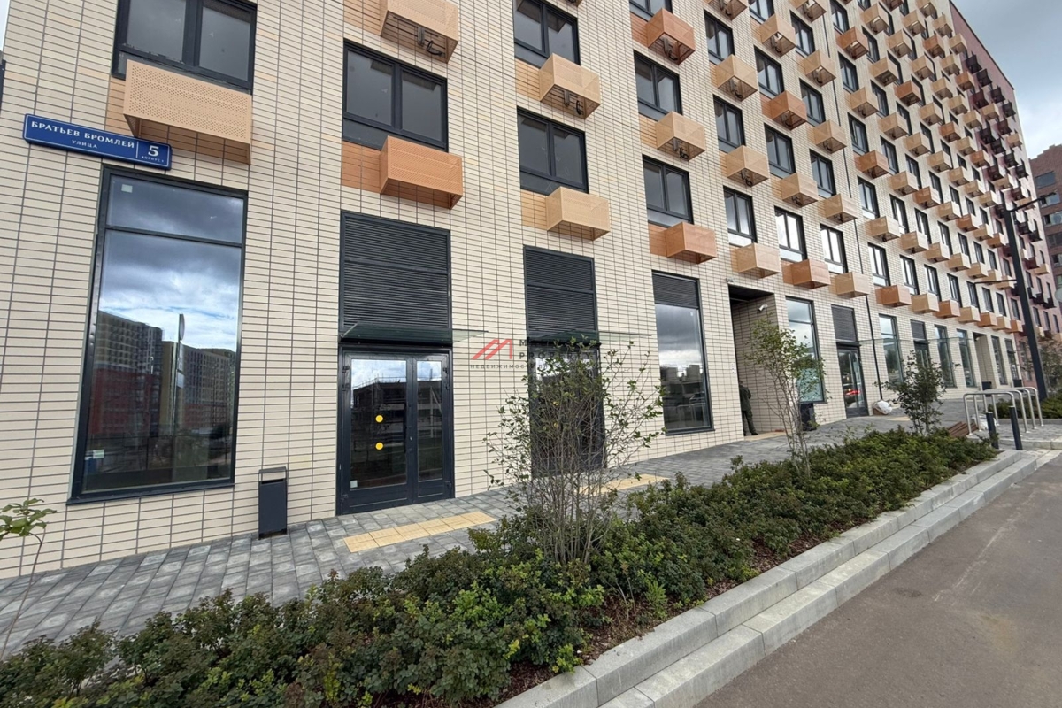 Продажа торгового помещения в ЖК "Середневский лес"
