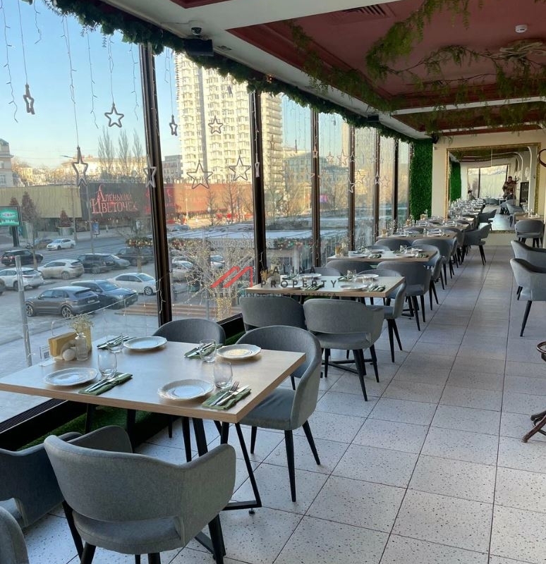 Продажа помещения с арендаторами на Новом Арбате