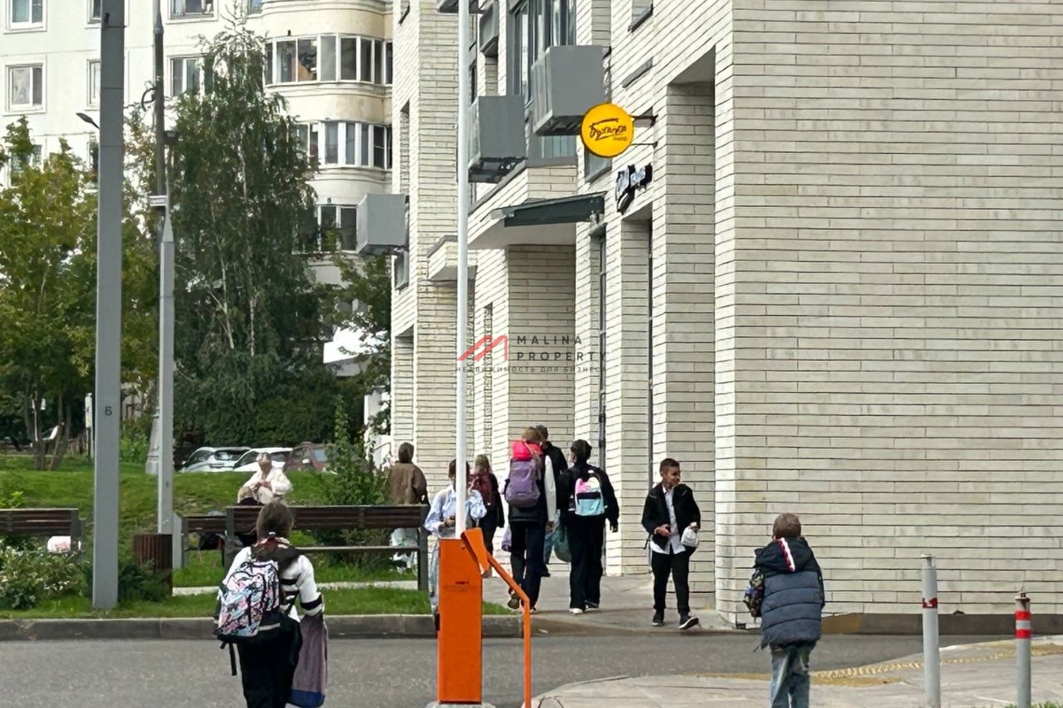 Продажа помещения на Светлогорском проезде с аптекой