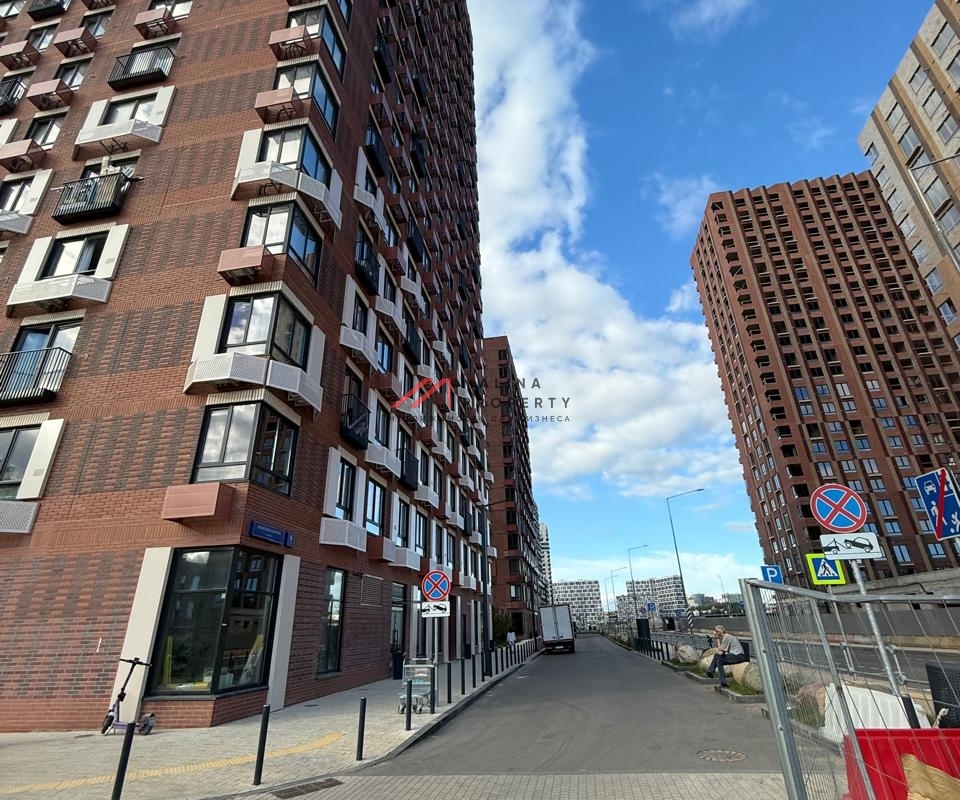 Аренда торгового помещения в "ЖК Holland park"