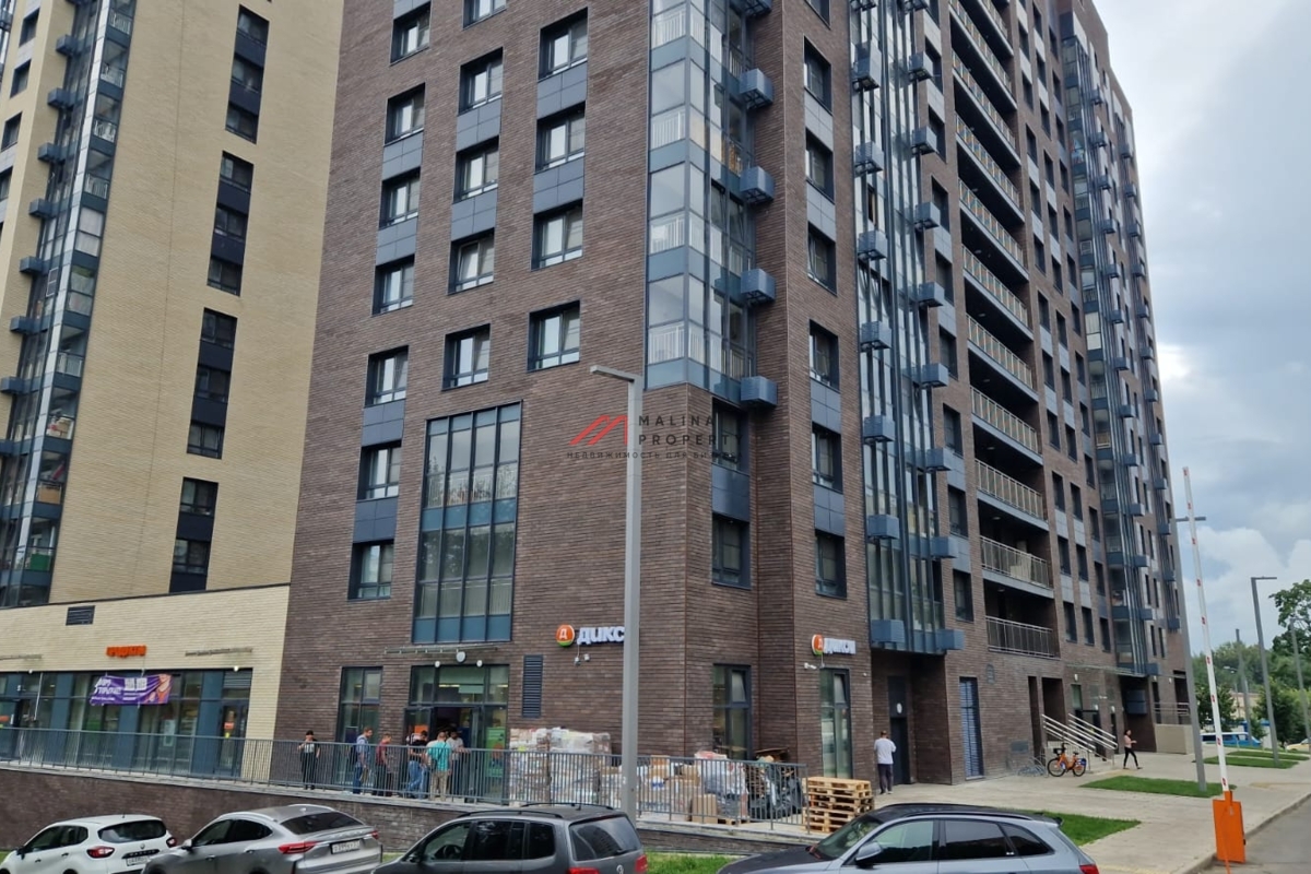 Продажа торгового помещения в новом доме 