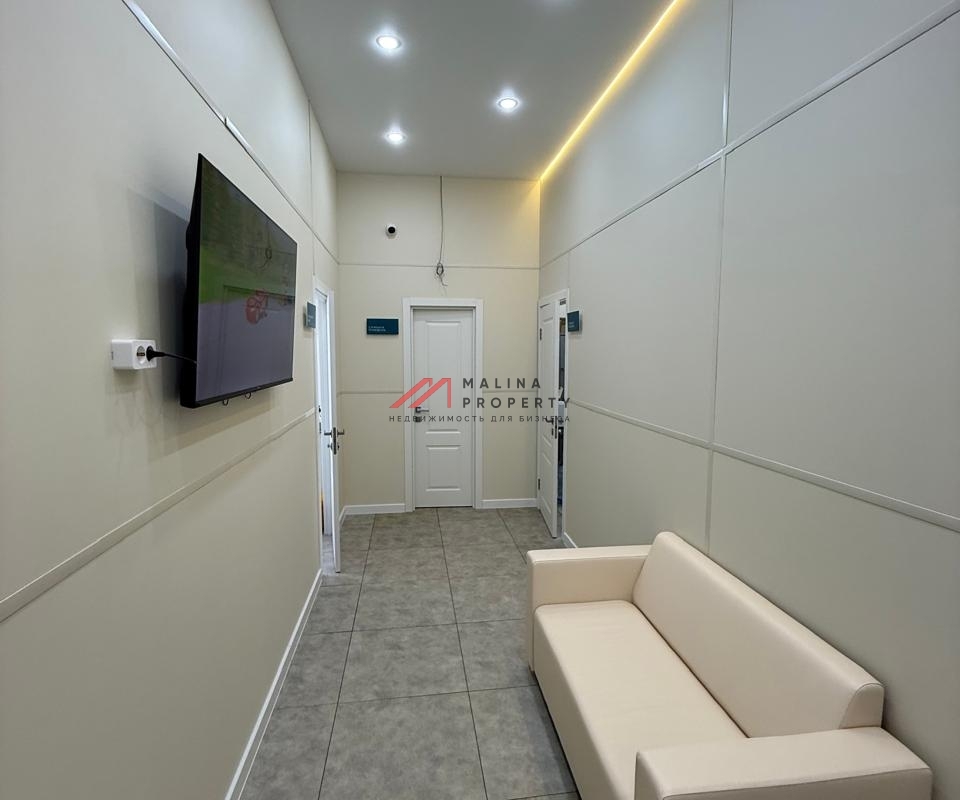 Продажа арендного бизнеса с медцентром в ЖК "Ильинские Луга"