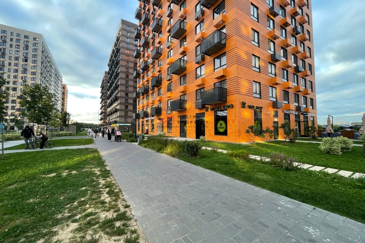 Продажа торгового помещения с арендатором в ЖК "Саларьево" 