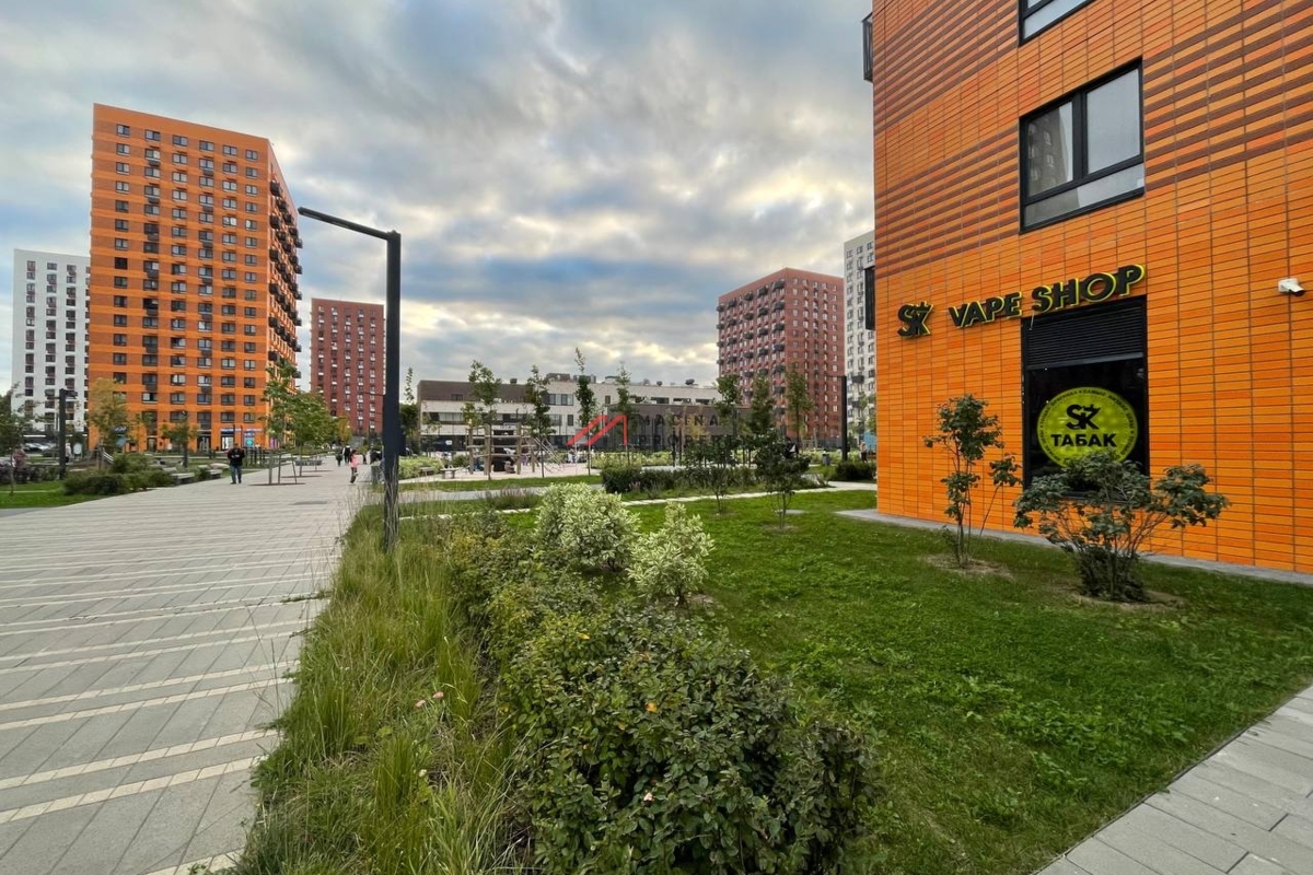 Продажа торгового помещения с арендатором в ЖК "Саларьево" 