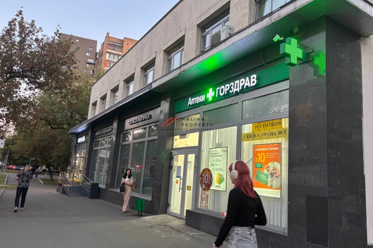 Продажа торгового здания с арендаторами