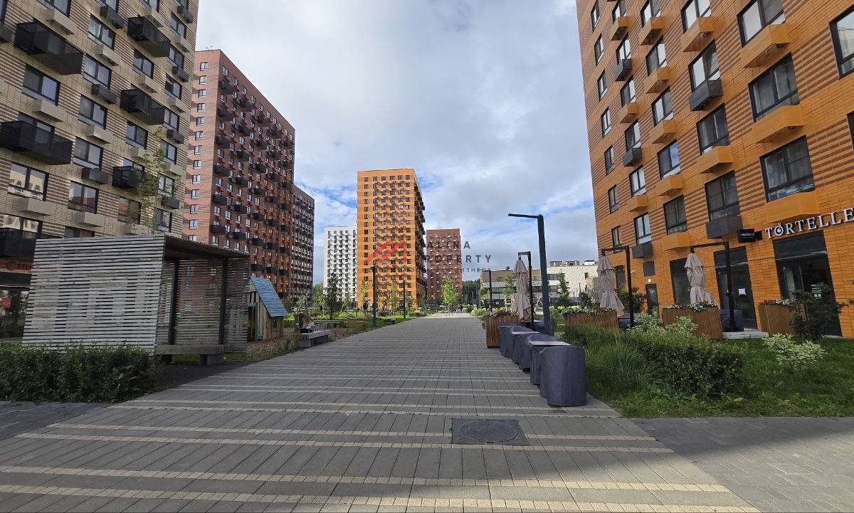 Продажа торгового помещения с арендатором в ЖК "Саларьево" 