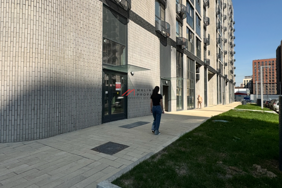 Продажа торгового помещения в новом доме