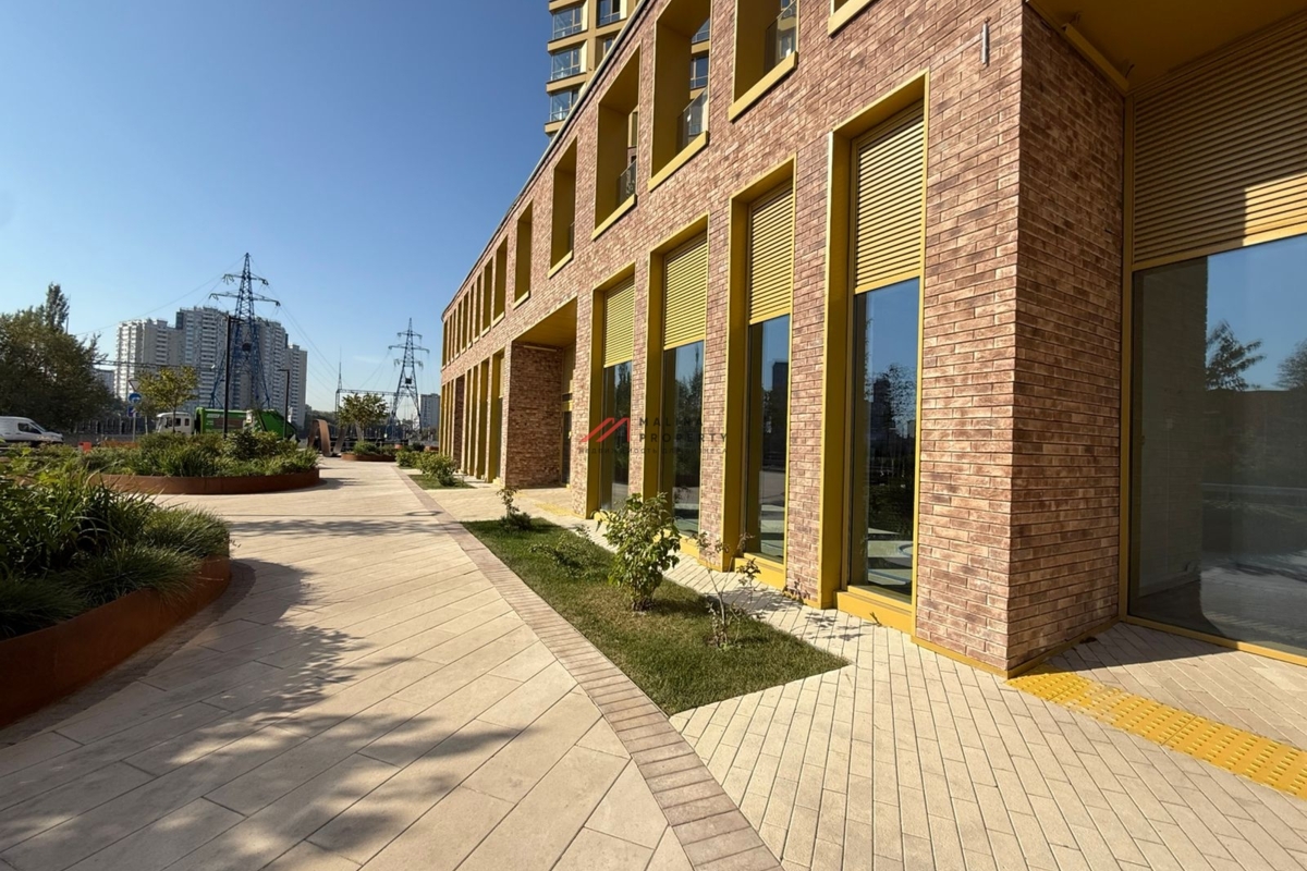 Продажа торгового помещения ЖК "WOW"