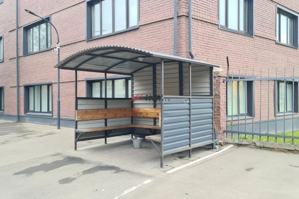 Продажа двух зданий с арендаторами в Москве