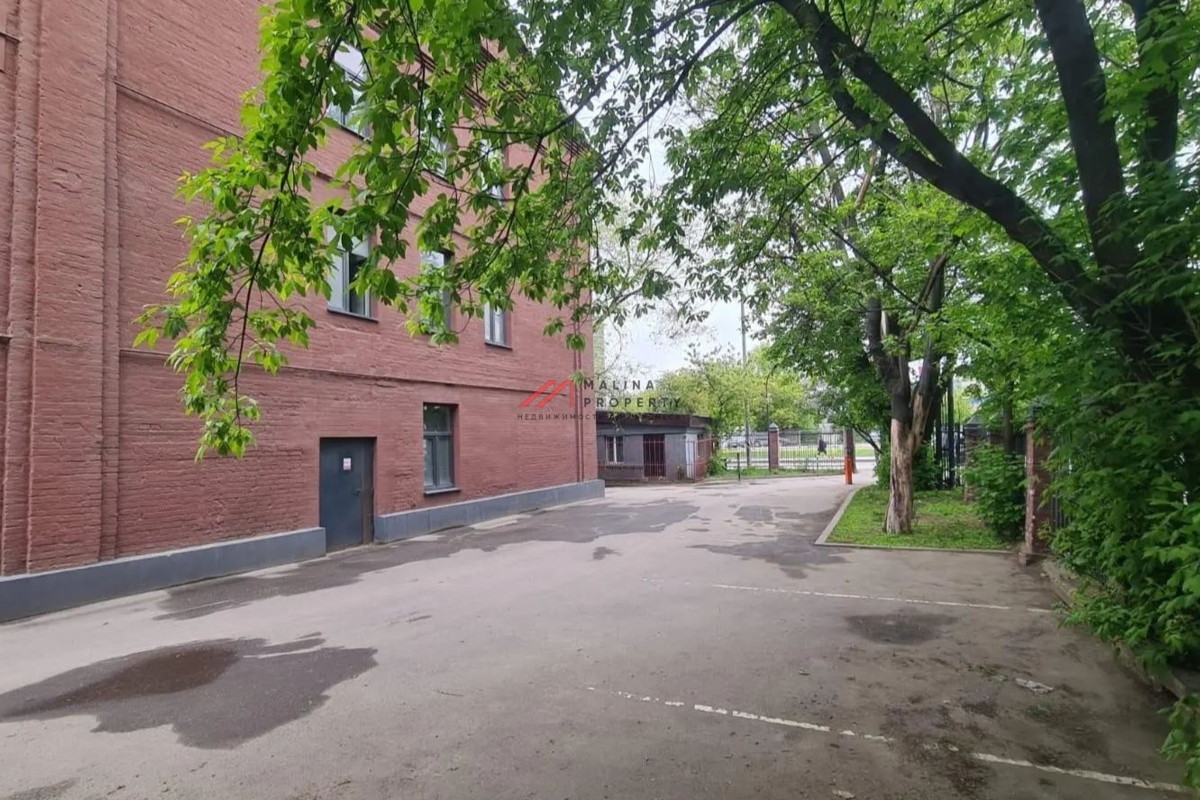 Продажа двух зданий с арендаторами в Москве