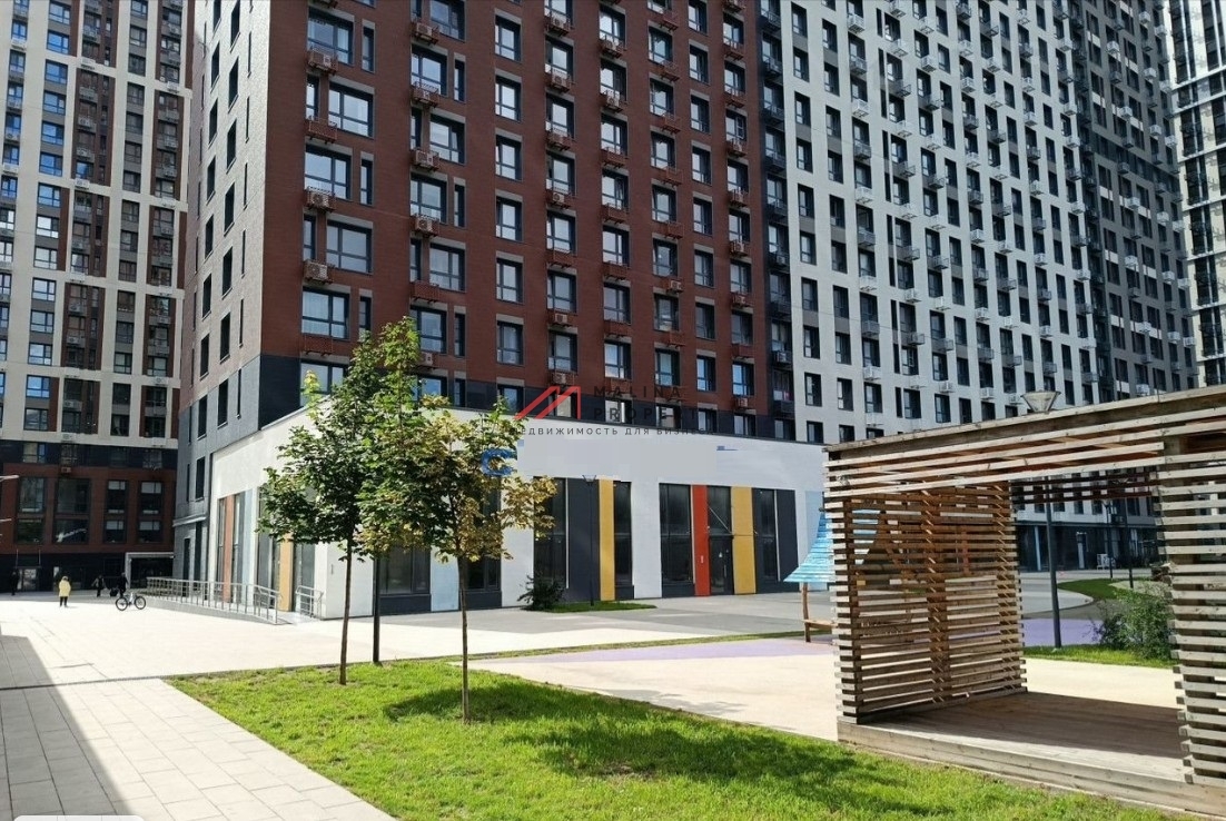 Продажа торгового помещения в жилом комплексе Тринити