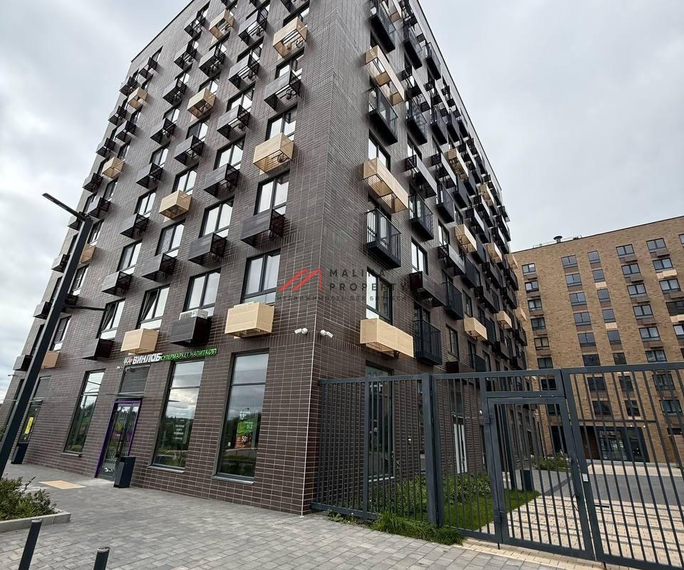 Продажа помещения с арендатором в ЖК "Середневский Лес" 