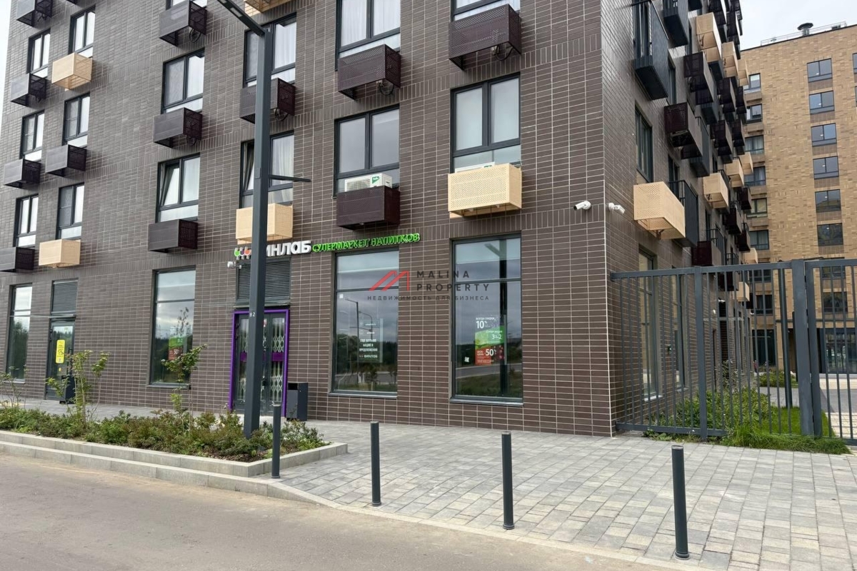Продажа помещения с арендатором в ЖК "Середневский Лес" 