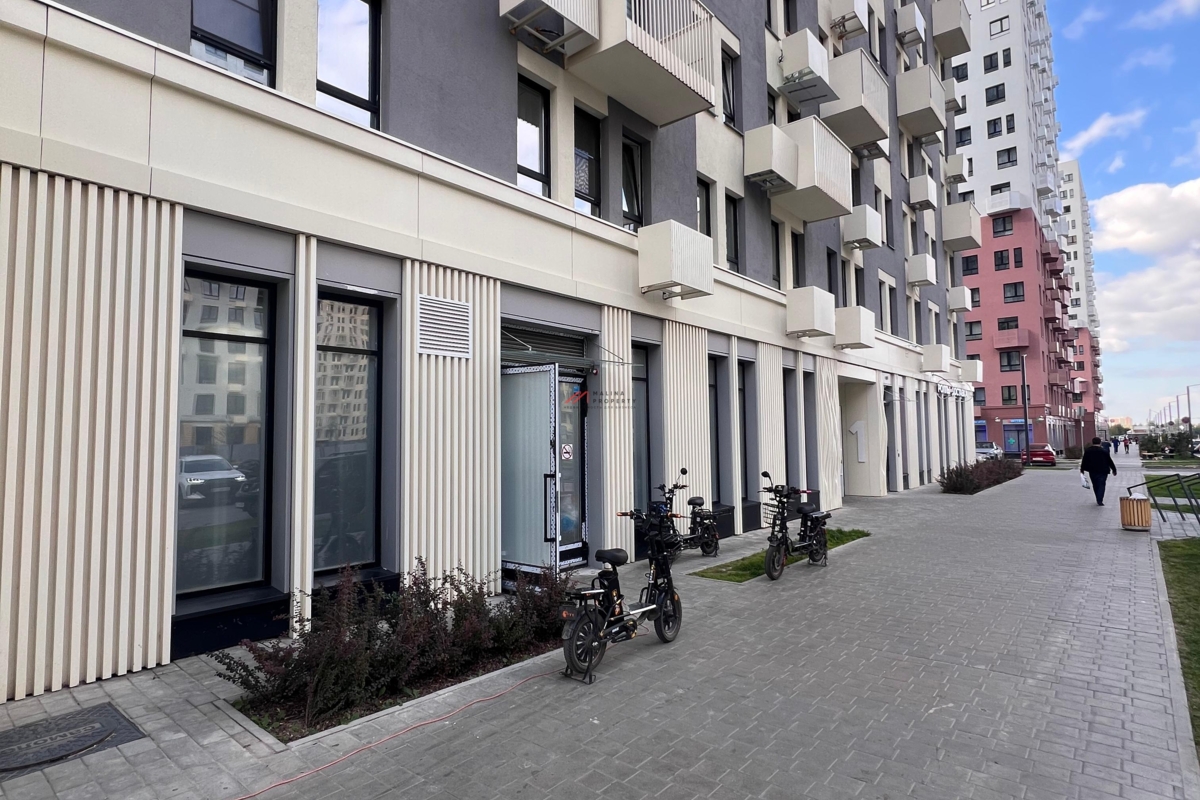 Продажа помещения с арендатором в жилом комплексе "Горки парк" 