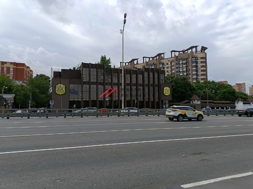 Продажа здания с арендатором ресторан "Pivaldi" 