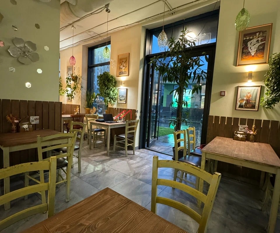 Продажа торгового помещения в ЖК "Level Лесной"