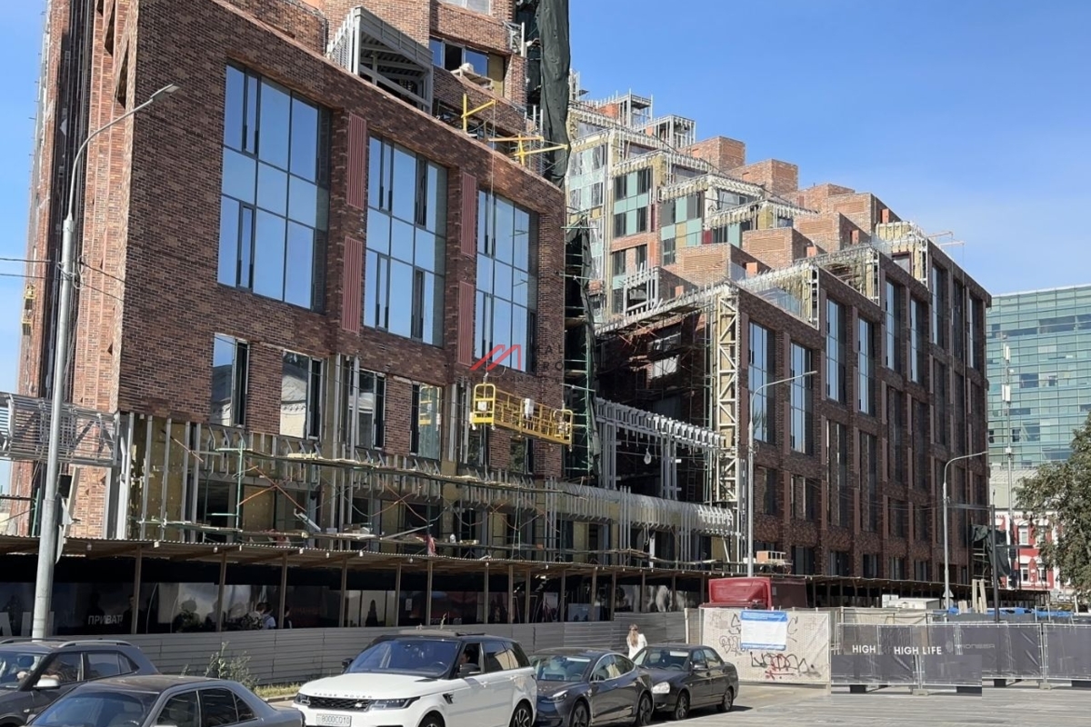 Продажа торгового помещения с арендатором в ЖК "Voxhall" 