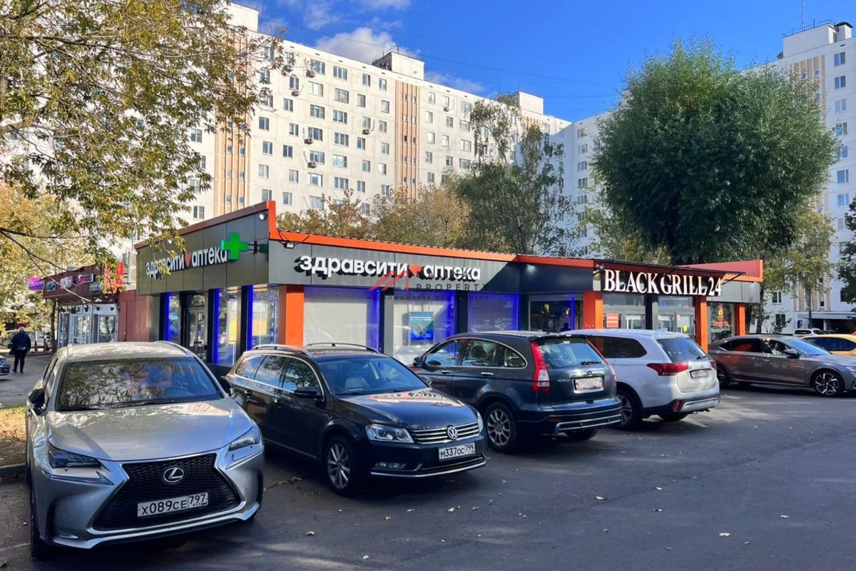 Продажа торгового здания с арендаторами 