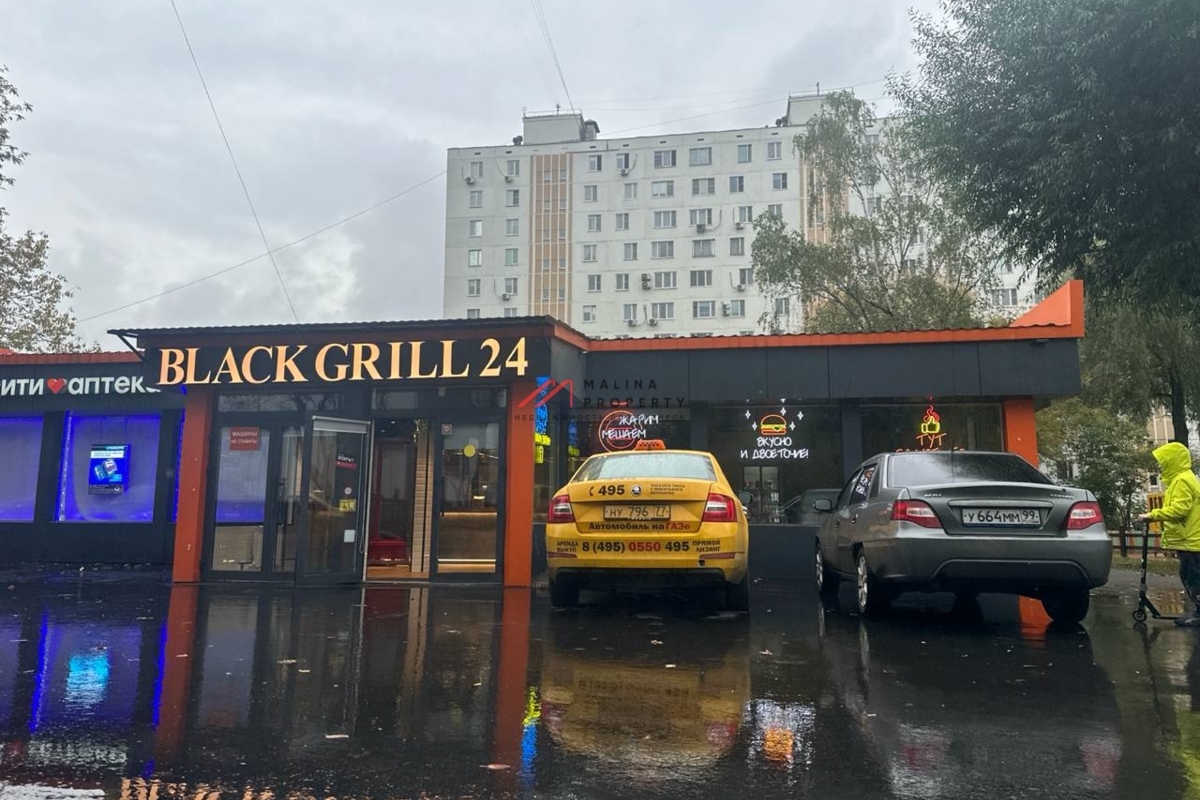 Продажа торгового здания с арендаторами 