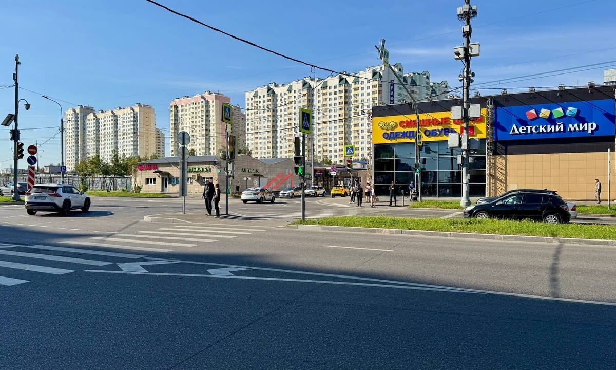 Продажа помещения с арендатором "Детский мир" 