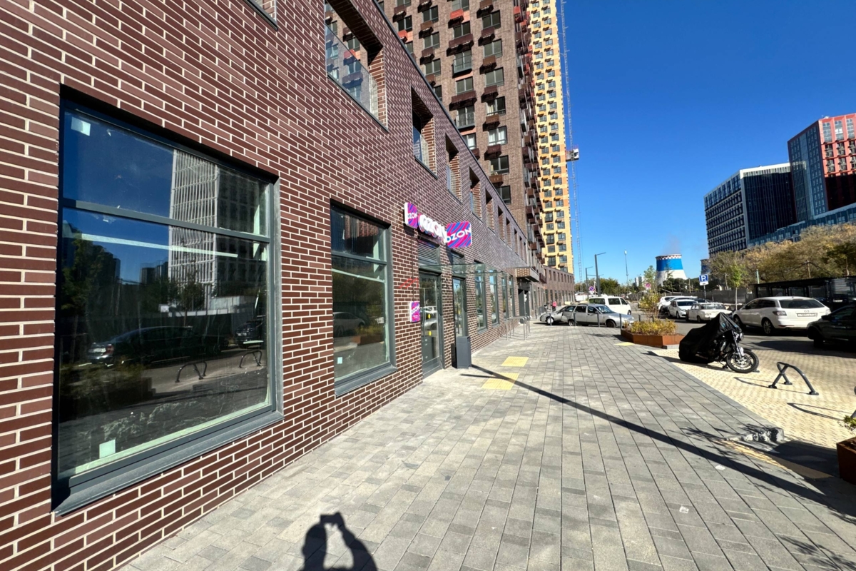 Помещение у метро  в  ЖК 1-й Дубровский с арендатором Ozon и Wildberries