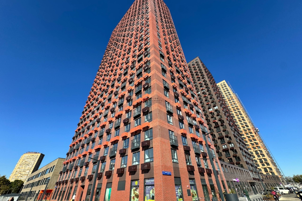 Помещение у метро  в  ЖК 1-й Дубровский с арендатором Ozon и Wildberries