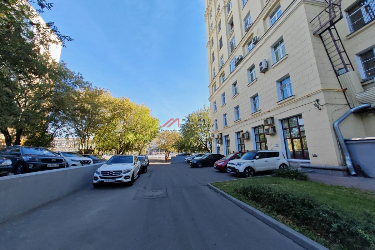 Продажа торгового помещения на Бережковской набережной