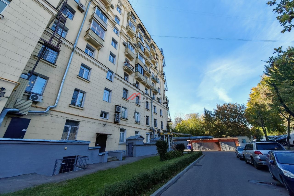 Продажа торгового помещения на Бережковской набережной