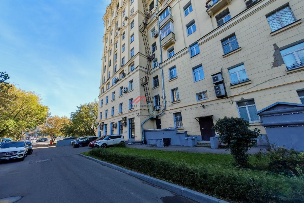 Продажа торгового помещения на Бережковской набережной