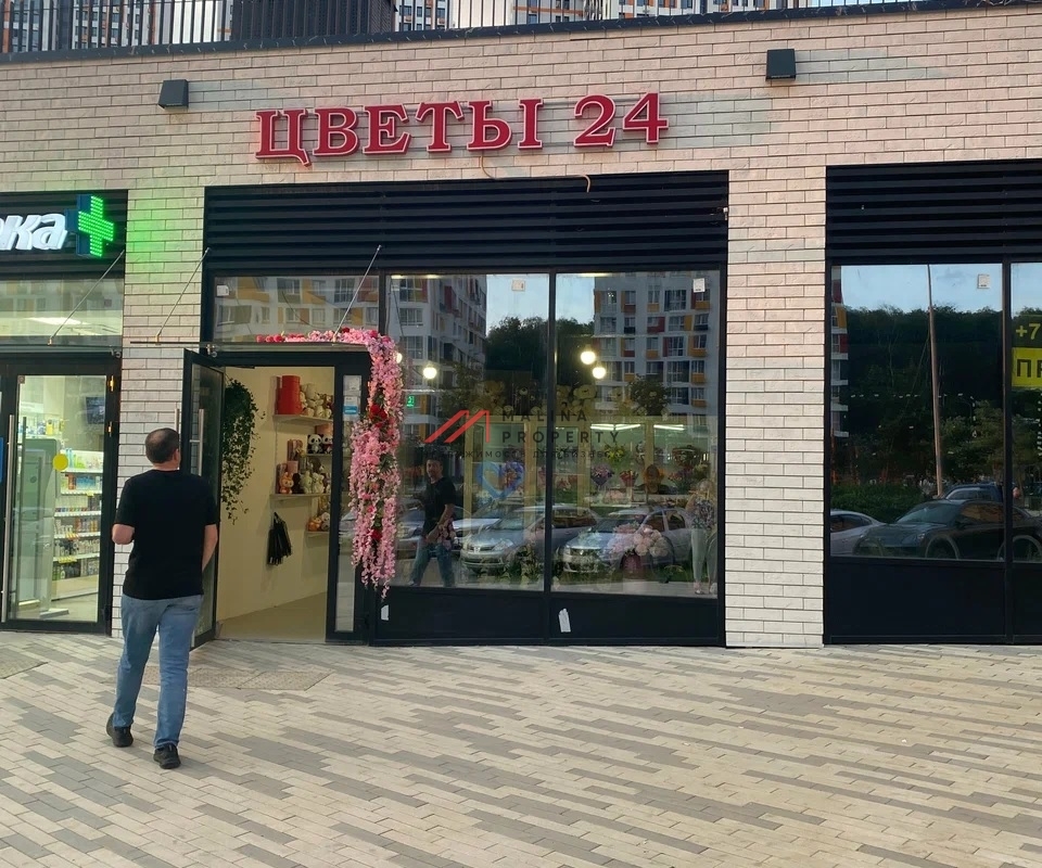 Продажа торгового помещения с арендатором в ЖК "Спутник" 