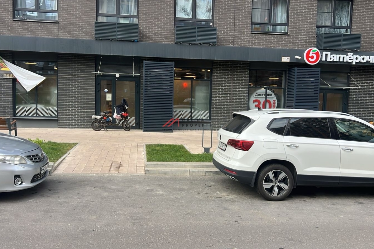 Продажа помещения с продуктовым магазином "Пятерочка"